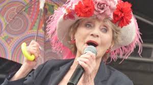 Dimanche 16 juin 2019 par administrateur popularité : Annie Cordy Avait Triomphe A Hucqueliers En 2014