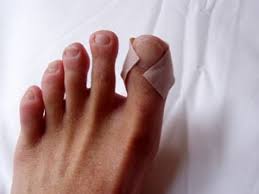 The common causes are stubbing the toe into something hard or having something heavy. Big Question Why Does It Hurt So Much When I Stub My Toe By Alyssa Contreras Medium