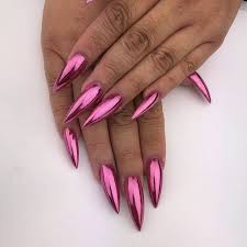 En una mañana con mucho soool viene una morena buscando amooor estoy enamorado y no se que haceeer que hago señores si ya tengo amooor. 15 Colores De Unas Perfectos Para Pieles Morenas Metodos Para Ligar