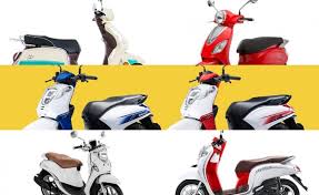 Motor ini punya tampilan sama seperti gts super, hanya saja lampu utamanya dipasang di. Nyaris Sama Ini 3 Perbedaan Piaggio Vespa Sprint Dan Primavera Bukareview