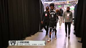Kyrie's left knee trouble began in the 2015 playoffs. Eblo9i9vmaagtm
