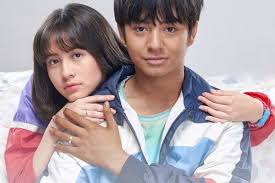 Tak hanya itu, hamil di luar nikah. Cerita Film Dua Garis Biru Terinspirasi Dari Pengalaman Sang Sutradara