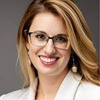 Ellen Calloway's Instagram, Twitter & Facebook