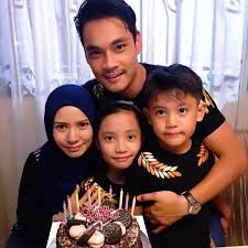 Drama isteri vs tunang di astro ria | h.o.t mg. Rotikaya Hero Drama Bersiri Isteri Vs Tunang Hisyam Hamid Raikan Birthday Anak Perempuan Beliau Semalam Facebook