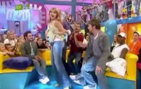 Her birthday, what she did before fame, her family life, fun trivia facts, popularity rankings, and more. Holly Willoughby Exposes Her Nipple On Children S Tv Show Ministry Of Mayhem During Epic Throwback Clip Ok Magazine