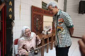 We did not find results for: Warga Jawa Ini Mahir Mainkan Ehru Alat Musik Tradisional Tiongkok Pemerintah Provinsi Jawa Tengah