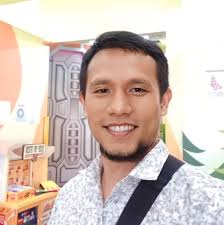 Tottenham telah menawarkan Solomon dan Bryan Gil.. Menurut Il Messaggero,  Tottenham telah menawarkan 2 pemainnya kepada ke Roma . Yang pertama adalah  Manor Solomon, lahir tahun 1999, seorang pemain sayap kanan asal