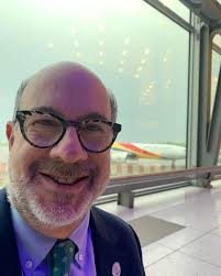 Enjoyed chatting with Southwest CEO Bob Jordan and new Cargo Chief Brian  Kilburn at their new Denver facility ribbon cutting today!