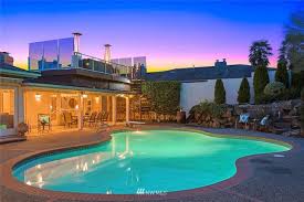 (score from 19 reviews) real guests • real stays • real opinions. 16011 41st Ave Ne Lake Forest Park Wa 98155 Estately Mls 1731132