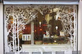 Decor Vitrines De La Maison Pradier Decoupe Laser Decoration Vitrine Noel Deco Vitrine Noel Decoration Vitrine