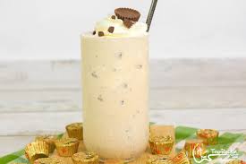 Top with whipped cream and chopped reese's cup if you like. Boozy Milkshake With Reese S Peanut Butter Cups Trop Rockin