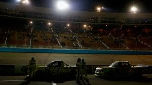 Playin' in the bristol dirt | nascar stop motion from the bristol dirt race. Nascar Ends Truck Race Despite Lights Returning After Power Failure Sporting News