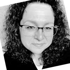 Dianna Gross's Instagram, Twitter & Facebook