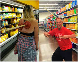 People of walmart is a humor blog that depicts the many customers of walmart stores across the united states and canada. Hilarious Photos That Real Walmart Shoppers Caught On Camera