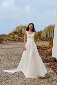 Abiti da sposa e da cerimonia: Pronovias Abito Da Sposa Collezione 2020 2021 Abiti Sposa E Sposo Collezione 2020 2021 Atelier Vestiti Nuziali Per Vicenza Verona Padova Rovigo Treviso Veneto E Trento Trentino Alto Adige