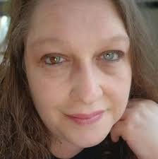 Donna Biddinger's Instagram, Twitter & Facebook