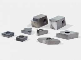Cbn wendeschneidplatten cbn ermöglicht stabile bearbeitung cbn (kubisches bornitrid) wird in der härte nur von diamant übertroffen und ist ein synthetisch hergestellter werkstoff. Wendeschneidplatten Sonderwendeschneidplatten Kern Gmbh Co Kg