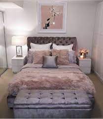 Couleur lin conseils et associations pour vos murs super deco. Deco Chambre Gris Et Rose Couvertures Moelleuses Banquete De Lit Capitonnee Deco Chambre Rose Et Gris Deco Chambre Rose Deco Chambre Grise