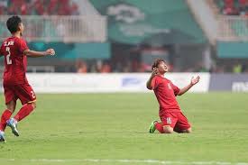 Cụ thể, cầu thủ mang áo số 8 đã thẳng thắn tuyên bố văn thanh và xuân trường là hai cục tạ ở hoàng anh gia lai, khi đặt tiêu đề. Pf0vs5xpfagam