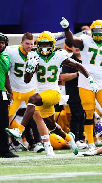 Speed wins. @dierre.hilljr #GoDucks
