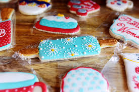 I came home last night to find that my husband had went to our new walmart in. Ree Drummond The Pioneer Woman On Twitter The Cutest Cookies In The World Thank You The Plum Peacock Http T Co Rydk0dphdl Http T Co Htltkmcf3d
