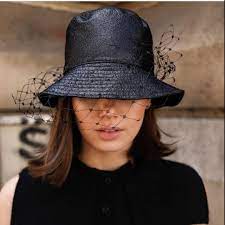 I D Love To Get One Of These Dior Hats With The Veil Its So Amazing And Perfect For Fall Dior Fallfashion Hats Hatwithveil Diorhat