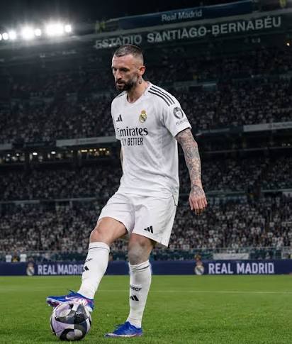 🚨| Madrid representative made contact with Marcelo Brozović's camp to gauge the Croatian midfielder's interest & gather information. 🇭🇷 Mourinho like Brozovic, now free agent since he left Al Nassr. It would