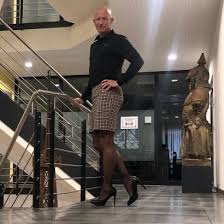 Ma femme est au courant et accepte cela. Cet Homme Prouve Que Les Jupes Et Les Talons Ne Sont Pas Reserves Qu Aux Femmes