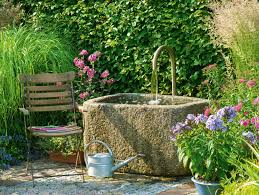 Ruhiges Platzchen Am Steintrog Brunnen In 2021 Wasserspiel Garten Wasserspiele Wasserspiel Selber Bauen
