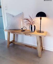 Holzbank Lawas Welcome Home Wir Finden Dieser Flur Begrusst Seine Gaste Mit Einem Wunderbar Beruhigendem Look Bestehend A In 2020 Holz Wohnzimmer Flur Mobel Bank Flur