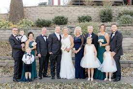 Wedding photo ideas everyone will love. How To Make Wedding Family Photos Seamless Andijophotography Com