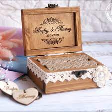 Customized Wedding Wood Ring Box Rustic Wedding Personalisiertes Hochzeitsring Holzbox Romantic Gift For Girlfriend Engagement Box Rustic Ring Box Wood Ring Box Wedding Ring Box