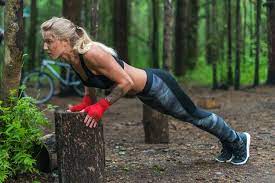 Push up handles elevate the upper body, allowing for greater range of motion and a deeper stretch of the chest at the bottom of the exercise. 6 Ways To Make Push Ups Harder