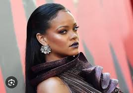 Where did Rihanna live in Stamford?