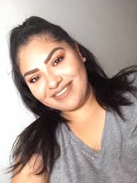 My end table looks like it's smiling through the pain 😅🥲 probably the 20  lbs of makeup