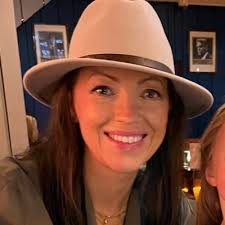 Amanda McDonnell (@AmandaMcDonne15)