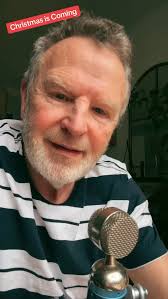 🎥 The Golden Voice That Stopped the World 🎙️ Picture this: a cold street  corner in Columbus, Ohio. A man stands there, homeless, holding a cardboard  sign that says — “I have