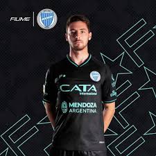 La perlita del arranque de la fecha de la superliga fue la llamativa camiseta que presentó chacarita, en mendoza, ante godoy cruz. Marca De Gol On Twitter Que Te Parecen Las Nuevas Camisetas Titular Y De Arquero De Godoy Cruz X Fiumesport 21