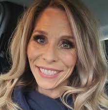 Are there ukulele or guitar teachers in Colwood for kids?