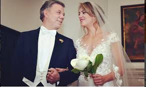 Juan manuel santos calderón fue presidente de colombia desde el 7 de agosto del 2010 hasta el 7 de agosto del 2018, reconocido por ganar el premio nobel de la paz (2016) durante su mandato debido a sus esfuerzos por acabar con el conflicto armado colombiano. Asi Fue La Boda De La Hija Del Presidente Juan Manuel Santos Fotos Diario Version Final