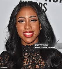 Amber Streeter's Instagram, Twitter & Facebook