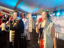 Sensational janine (aka josefine mutzenbacher. Auf Altweiber Tour Mit Den Ruhrpott Guggis Duisburg