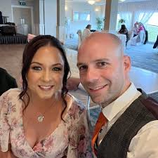 How to remove bad smell from fridge?