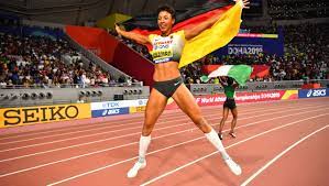 Aug 03, 2021 · malaika mihambo age and height details revealed. Malaika Mihambo Bei Der Leichtathletik Wm 2019 Der Knaller Der Spiegel