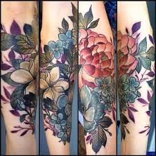 224 Amazing Small Flower Tattoo Ideas Ultimate Guide April 2021 Flower tattoos can represent things like birthdates, hometowns or just remind us of a special person in our lives. 224 amazing small flower tattoo ideas