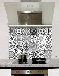 Kitchen walls, especially near the stove where the action takes place, are frequently under attack by exploding hot oils, bubbling cauldrons of sauce, and billowing clouds of steam. Standard Sizes Of Black And White Moroccan Tiles Glass Splashback