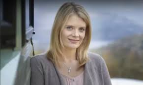 Her partner functions as a fashion purchaser. Andrea Lowe Bio Family Career Husband Net Worth Measurements