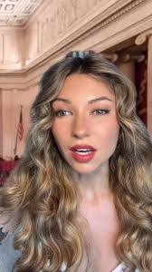 Jessica Burbank's Instagram, Twitter & Facebook