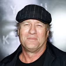 Chip Hourihan's Instagram, Twitter & Facebook