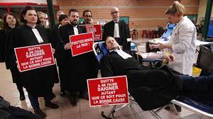 Maybe you would like to learn more about one of these? Mur De Lait Et Don Du Sang Les Avocats D Avesnes Sur Helpe Passent A L Action